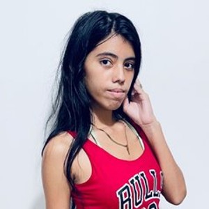 streamate LuceroF webcam profile pic via sexlivecamsites.com