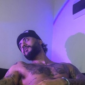 Cam boy yio_cohen1