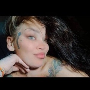 streamate DiamondRhiLioni webcam profile pic via badgirlwebcam.com