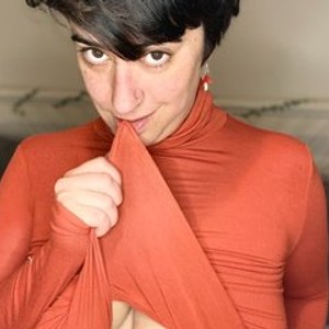 striptease cam EyesUpHere