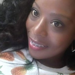 streamate SashaWells webcam profile pic via bestlivesexchat.com
