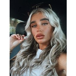 Visit FitBlondie69 Room