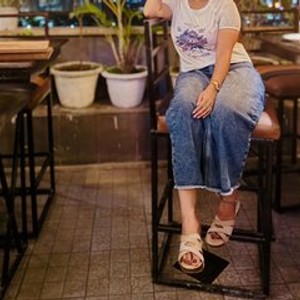 streamate Miss_Saraa webcam profile pic via glamcambabes.com