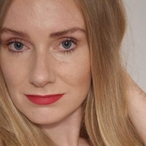 streamate Emily_red_uk webcam profile pic via watchgirlcam.com