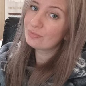 streamate Julia0501 webcam profile pic via newporncams.com