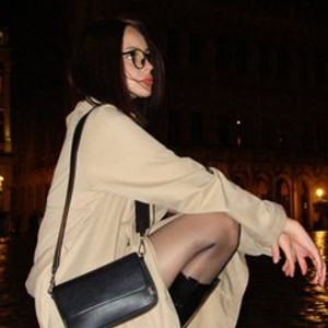 streamate ViviennLove webcam profile pic via pornsexycams.com