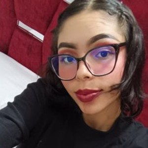 streamate GeekyNyveth webcam profile pic via sexcityguide.com
