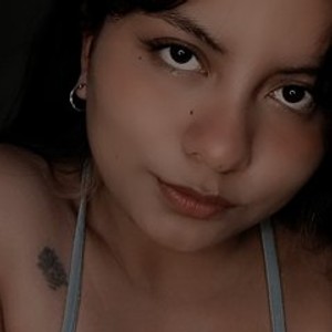 streamate CarolinaMendez21 webcam profile pic via chatnmate.com