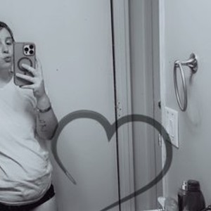 streamate WetAndTight2025 webcam profile pic via myliveeroticcams.com