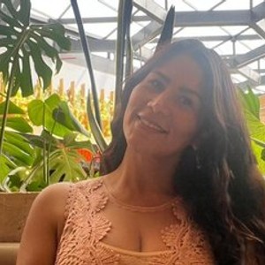 sexcityguide.com LupitaMoore livesex profile in jump cams