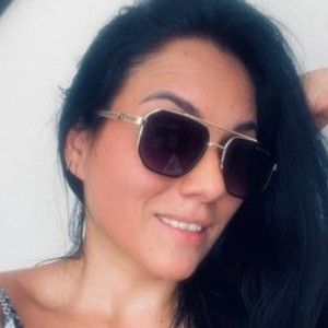 streamate mia_sweetie webcam profile pic via glamcambabes.com
