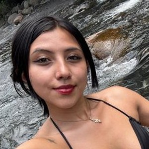 streamate AgatheRoux webcam profile pic via pornsexycams.com
