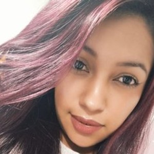 mega-camsex.com roouseevanne livesex profile in to cams