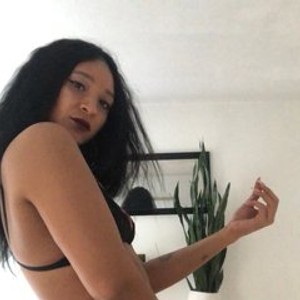 sleekcams.com Skyerainxoxo livesex profile in sissy cams