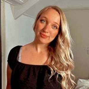 streamate StellaPower webcam profile pic via 6livesex.com