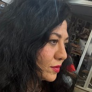 pornos.live GloriaRoach livesex profile in 200tkn cams