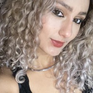 streamate FloraSaenzz webcam profile pic via livestrip-joy.com