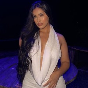 chatnmate.com KaiaWhite livesex profile in mom cams