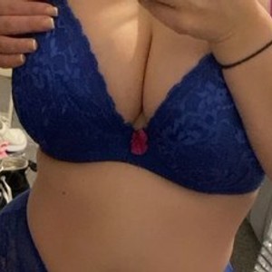 sleekcams.com Scarlettxoxoxo livesex profile in girl-friend cams