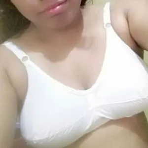 sexyindiandesi from jerkmate