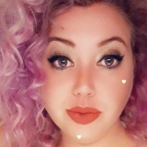 Redlipsnhipz's profile picture