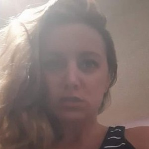 StephanieSweetHeart1986's profile picture