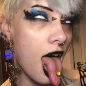 anonymous chatroom Glitterqueen99