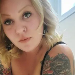 CurvyChloexxx from jerkmate