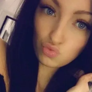 NaughtyTeenElla from jerkmate