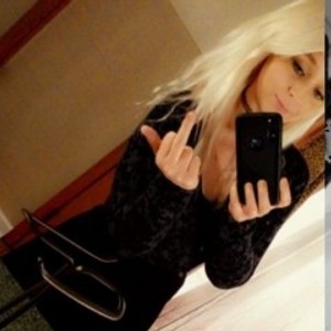 Prettytattedblondie's profile picture