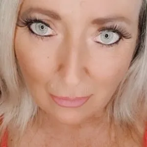 HornyBritishMILF from jerkmate