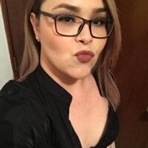 webcam-sexe.net LisaMX livesex profile in curvy cams