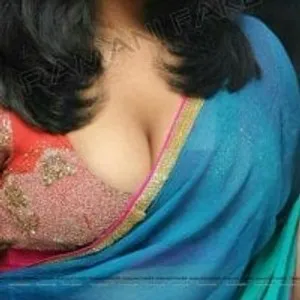 Cutie_pie_kannadati from stripchat