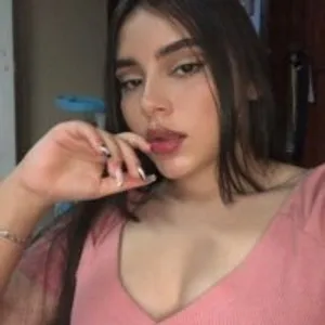 laura_saenz from stripchat