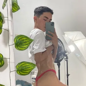 Andy_Latiin from stripchat