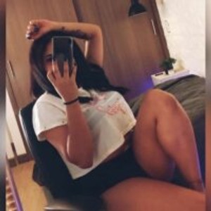 girlsupnorth.com Crystal-Montoya livesex profile in housewives cams