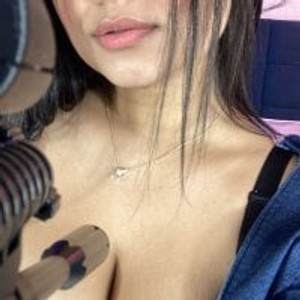 sleekcams.com allie_jonesboobs livesex profile in public cams