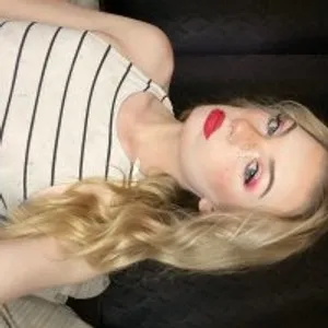 xbabyblondiex from stripchat