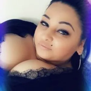 QueenAshanty from stripchat