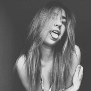 livesexr.com BonBon_ livesex profile in beautiful cams