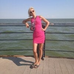 livesexr.com Julie_Silver livesex profile in beautiful cams