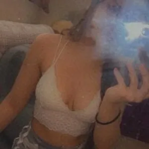 CannaBaby9 from stripchat