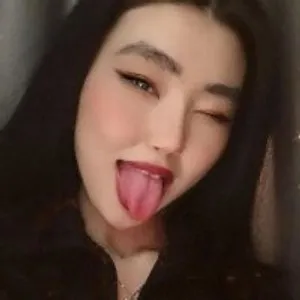 Suzime from stripchat