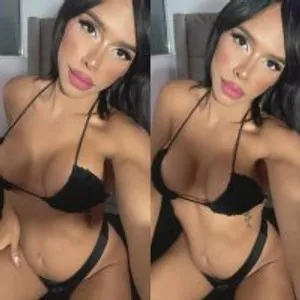 MiaLoverss from stripchat