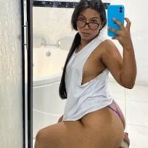 Coralyjuli from stripchat