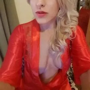 blondyruby from stripchat