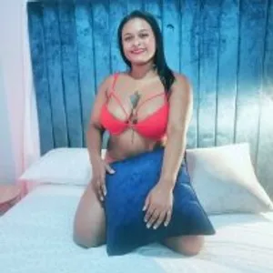 larahorny26 from stripchat