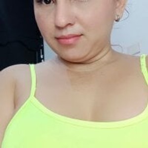 stripchat Paola_Latina29 webcam profile pic via gonewildcams.com