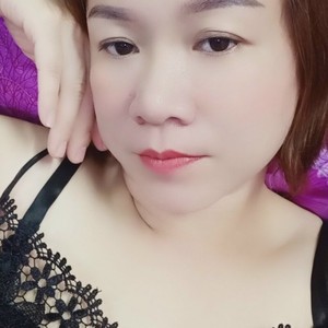 sexcityguide.com nguyenthitomy livesex profile in milf cams