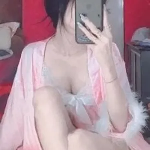 Caramen2k from stripchat